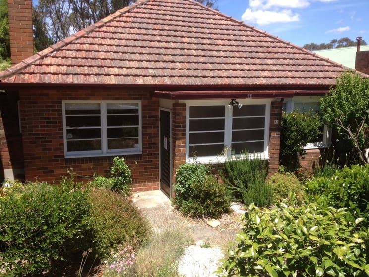 Click to view all images 27 Waratah Street Katoomba NSW 2780 - Image 1