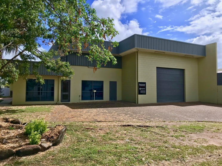 Click to view all images 1/9 Keane Street Currajong QLD 4812 - Image 1