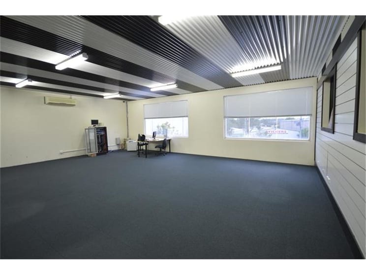 Click to view all images Unit 1/87-89 Mitchell Road Cardiff NSW 2285 - Image 2