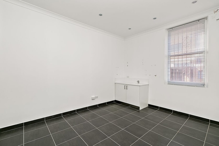 Click to view all images SHOP 4 Rear 82-84 Enmore Rd Enmore NSW 2042 - Image 2