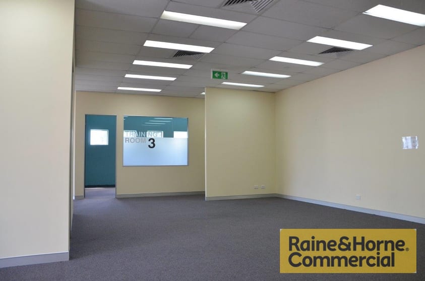Click to view all images 2a/8 Mayfield Road Moorooka QLD 4105 - Image 2