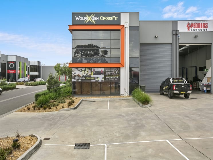 Click to view all images 85 Watt Road Mornington VIC 3931 - Image 1