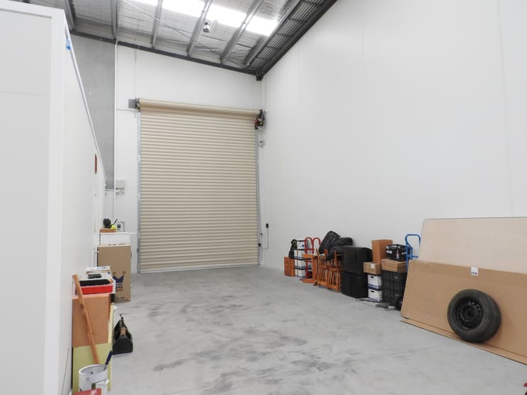 Click to view all images 11/93 Wells Road Braeside VIC 3195 - Image 2