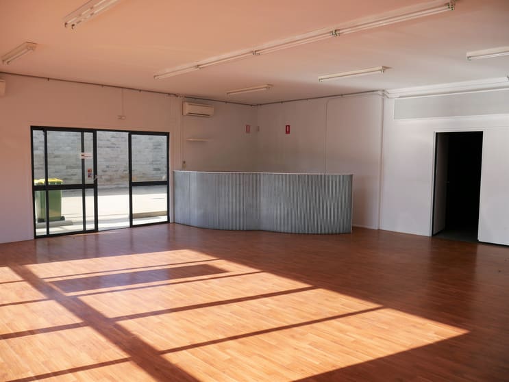 Click to view all images 28-30 Water Street Toowoomba City QLD 4350 - Image 2