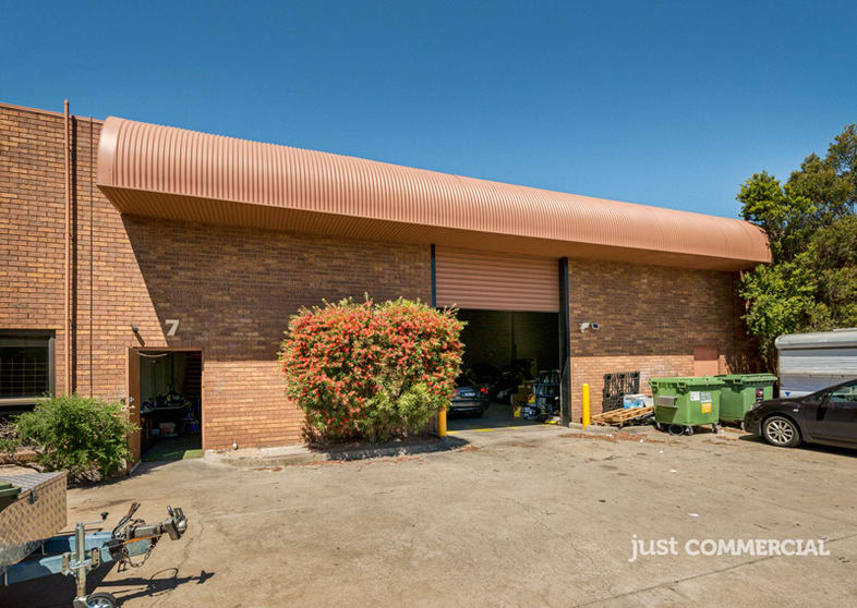 Click to view all images 9/13-17 Crawford Street Braeside VIC 3195 - Image 3