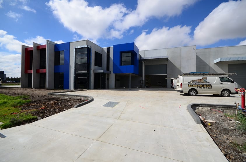 Click to view all images 46 Indian Drive Keysborough VIC 3173 - Image 2