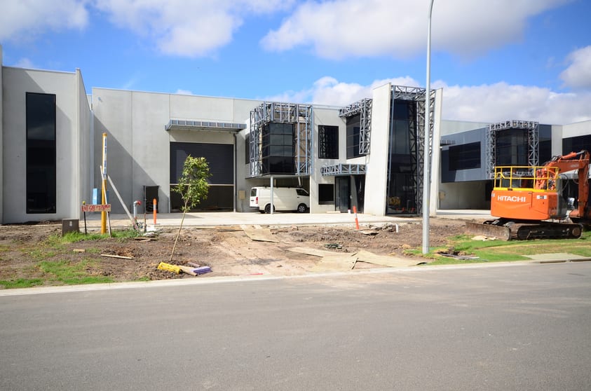 Click to view all images 38 Indian Drive Keysborough VIC 3173 - Image 2