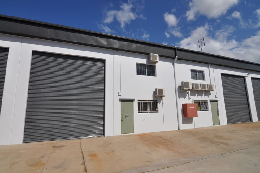 Click to view all images Unit 12, 58 Keane Street Currajong QLD 4812 - Image 1