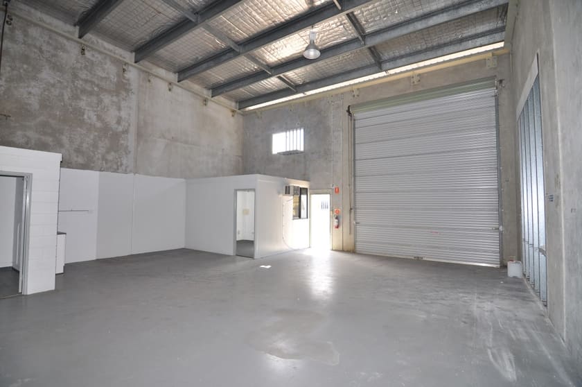 Click to view all images Unit 12, 58 Keane Street Currajong QLD 4812 - Image 3