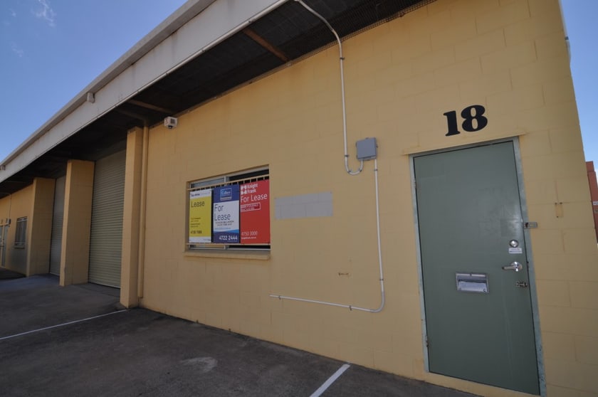 Click to view all images Unit 18, 62 Keane Street Currajong QLD 4812 - Image 1
