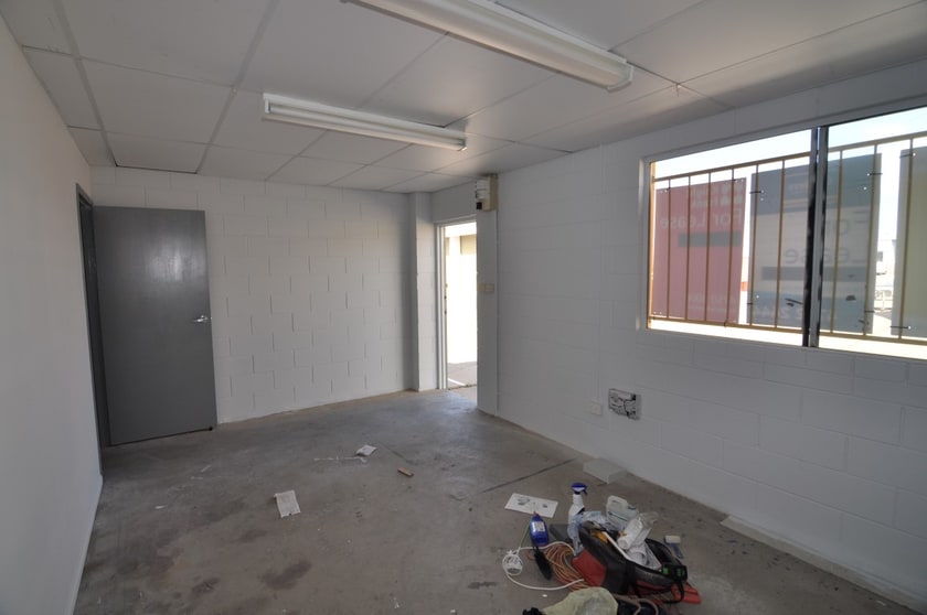 Click to view all images Unit 18, 62 Keane Street Currajong QLD 4812 - Image 3