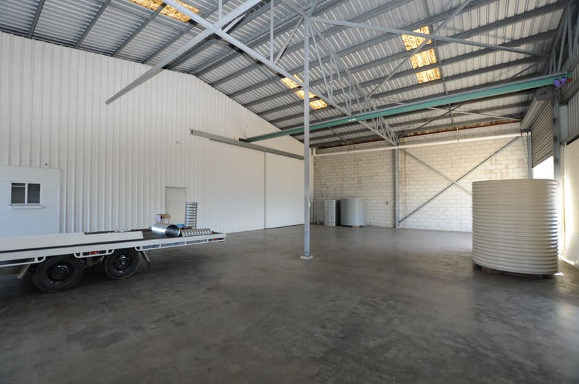 Click to view all images 1/6 Mary Street Bundaberg East QLD 4670 - Image 3
