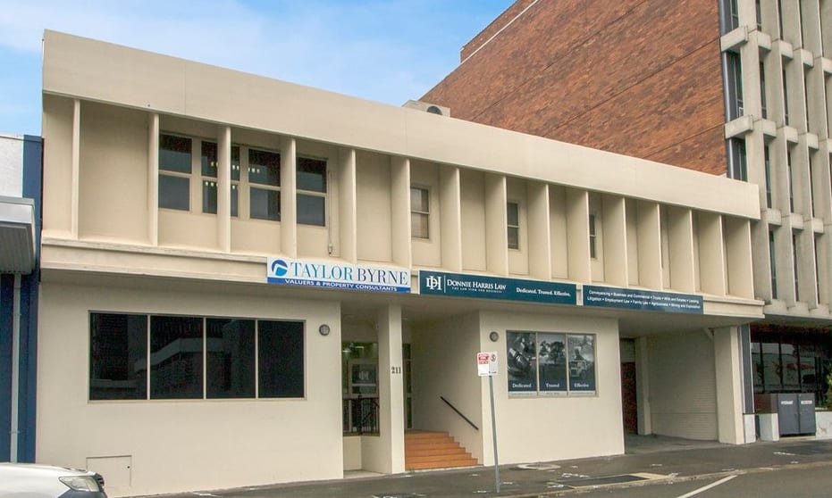Click to view all images 211 Sturt Street Townsville City QLD 4810 - Image 1