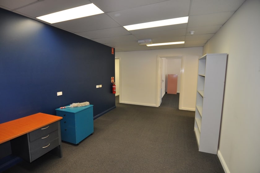 Click to view all images 211 Sturt Street Townsville City QLD 4810 - Image 2