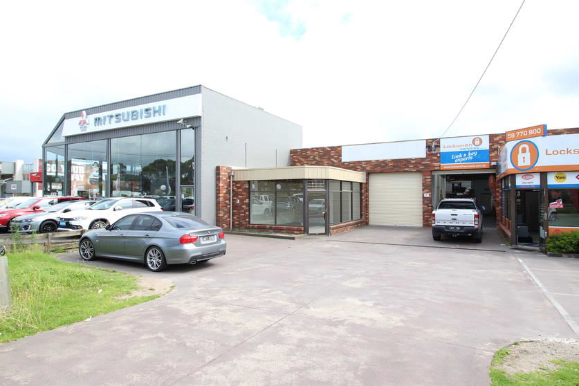 Click to view all images 1/43 Mornington-Tyabb Road Mornington VIC 3931 - Image 1