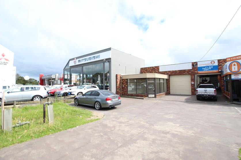 Click to view all images 1/43 Mornington-Tyabb Road Mornington VIC 3931 - Image 2