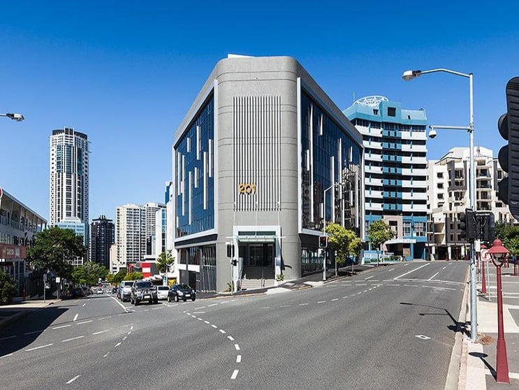 Click to view all images Spring Hill QLD 4000 - Image 1