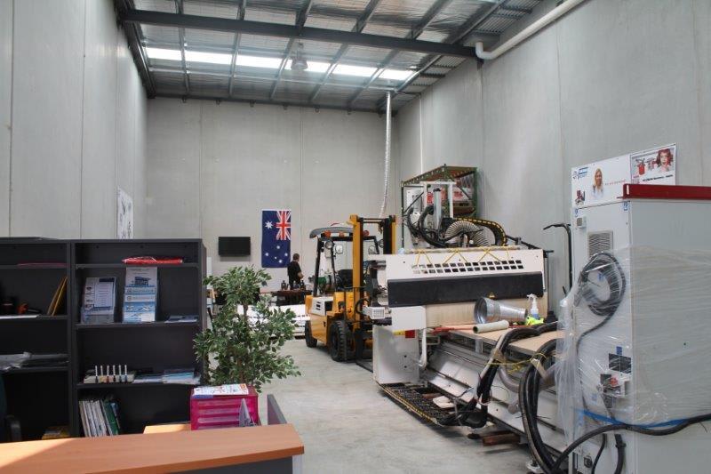 Click to view all images Warehouse 11/23-25 Sharnet Circuit Pakenham VIC 3810 - Image 2