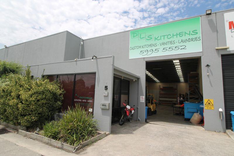Click to view all images 5/200 Sladen Street Cranbourne VIC 3977 - Image 1