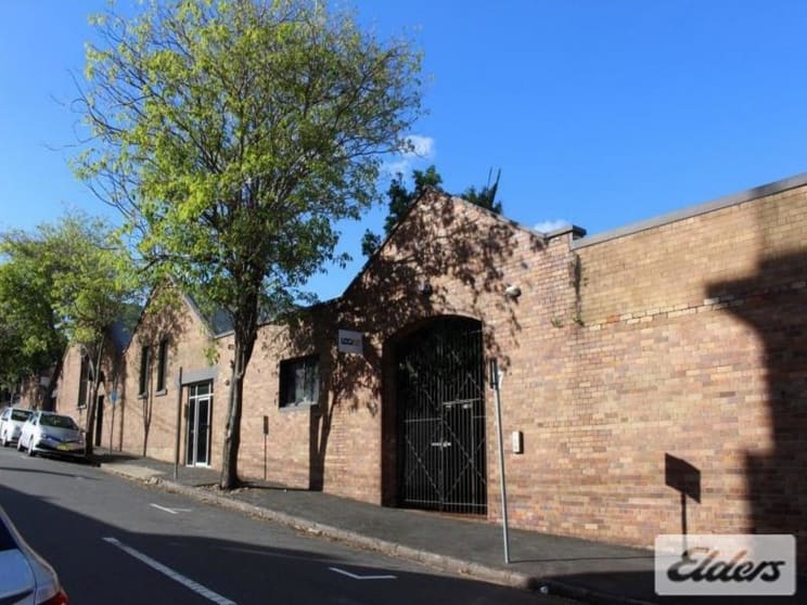 Click to view all images 37 Kennigo Street Fortitude Valley QLD 4006 - Image 1