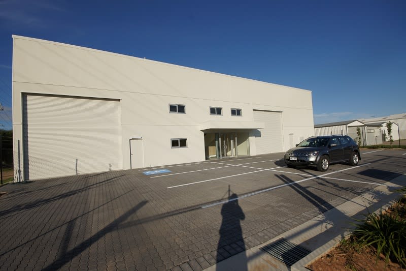 Click to view all images 24 Endeavour Drive Port Adelaide SA 5015 - Image 1