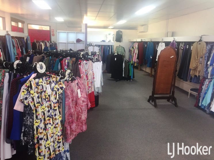 Click to view all images Shop 7/77 Redcliffe Parade Redcliffe QLD 4020 - Image 2
