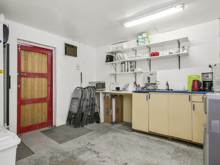 Click to view all images 1 Blamey Place Mornington VIC 3931 - Image 3