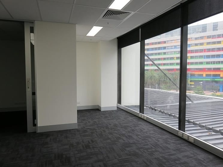Click to view all images Suite 7/18/100 Harbour Esplanade Docklands VIC 3008 - Image 3