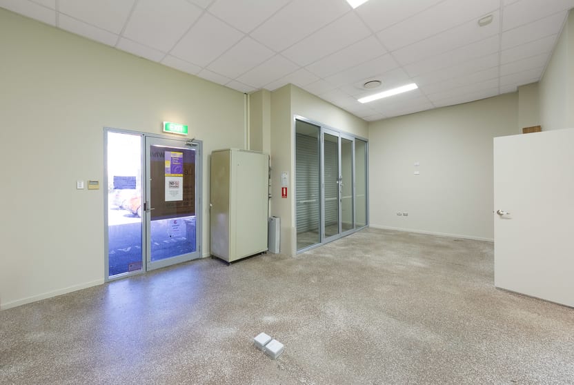 Click to view all images 5 Windmill Street Southport QLD 4215 - Image 3