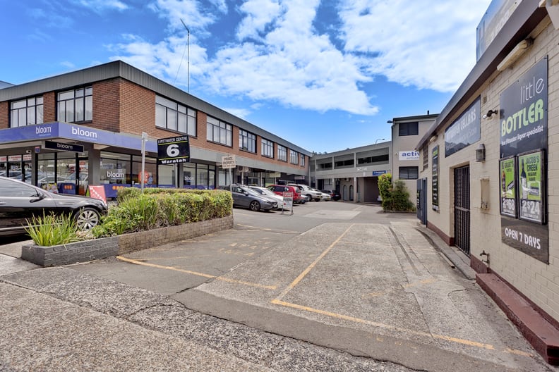 Click to view all images 2/6 Waratah Street Mona Vale NSW 2103 - Image 3