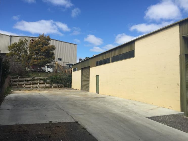 Click to view all images Whole building/39 Paterson Parade Queanbeyan NSW 2620 - Image 3
