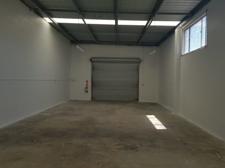 Click to view all images 2/25 Machinery Drive Tweed Heads South NSW 2486 - Image 3