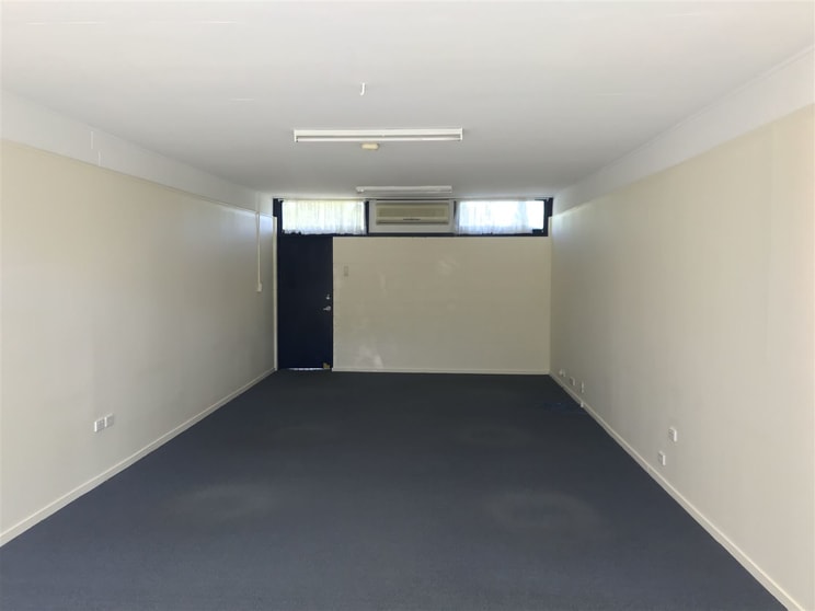 Click to view all images 2/64 Koorong Street The Gap QLD 4061 - Image 2