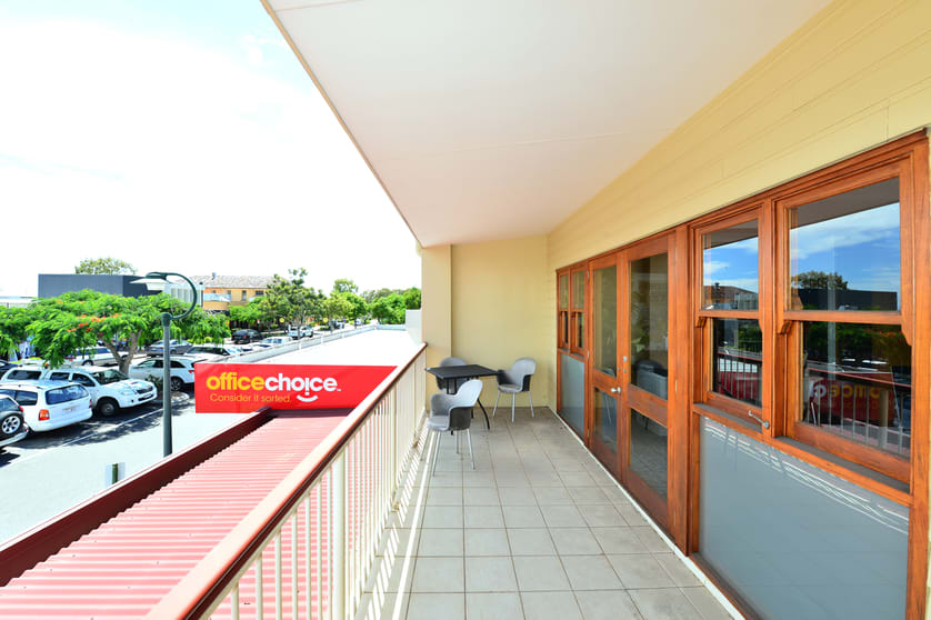 Click to view all images Suite 3/105 Poinciana Avenue Tewantin QLD 4565 - Image 1