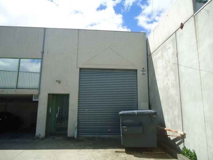 Click to view all images 77A Matthews Avenue Airport West VIC 3042 - Image 3