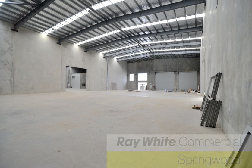 Click to view all images 115 Corymbia Place Parkinson QLD 4115 - Image 2
