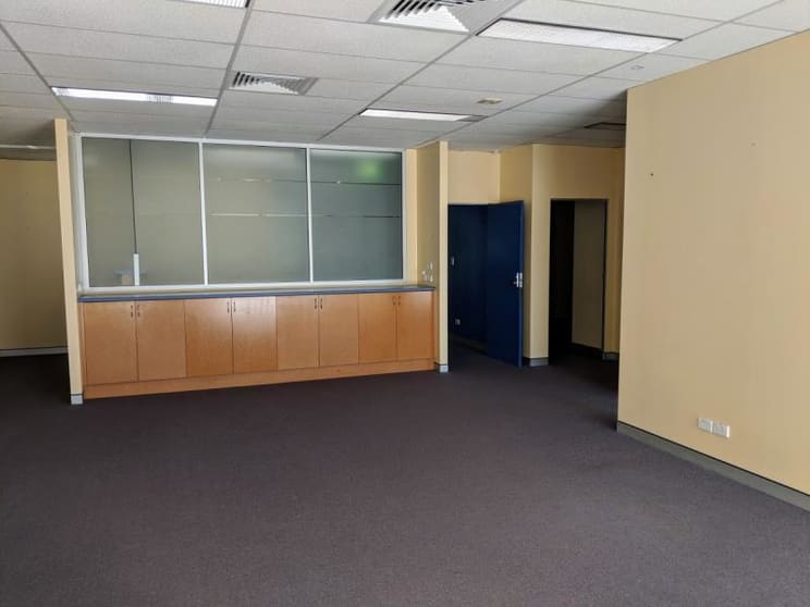 Click to view all images 402 - 410 Chapel Road Bankstown NSW 2200 - Image 2