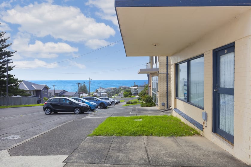 Click to view all images 10 Tingira Crescent Kiama NSW 2533 - Image 2