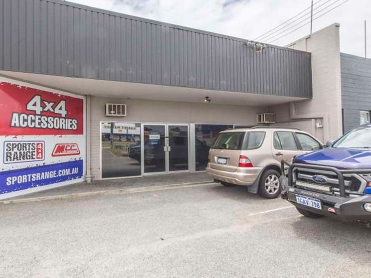 Click to view all images Unit 7/15 Prindiville Drive Wangara WA 6065 - Image 2