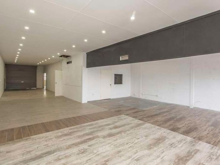 Click to view all images Unit 7/15 Prindiville Drive Wangara WA 6065 - Image 3
