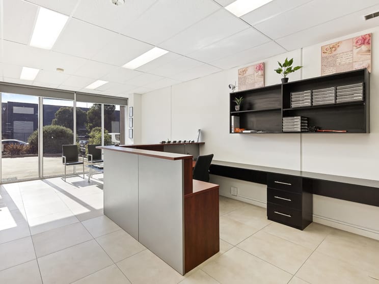 Click to view all images 239 Derrimut Drive Derrimut VIC 3030 - Image 2