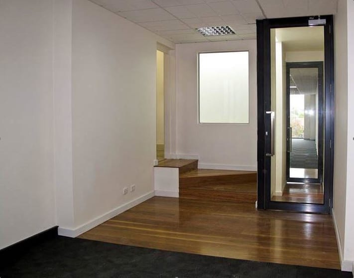 Click to view all images 402 Glenhuntly Road Elsternwick VIC 3185 - Image 2