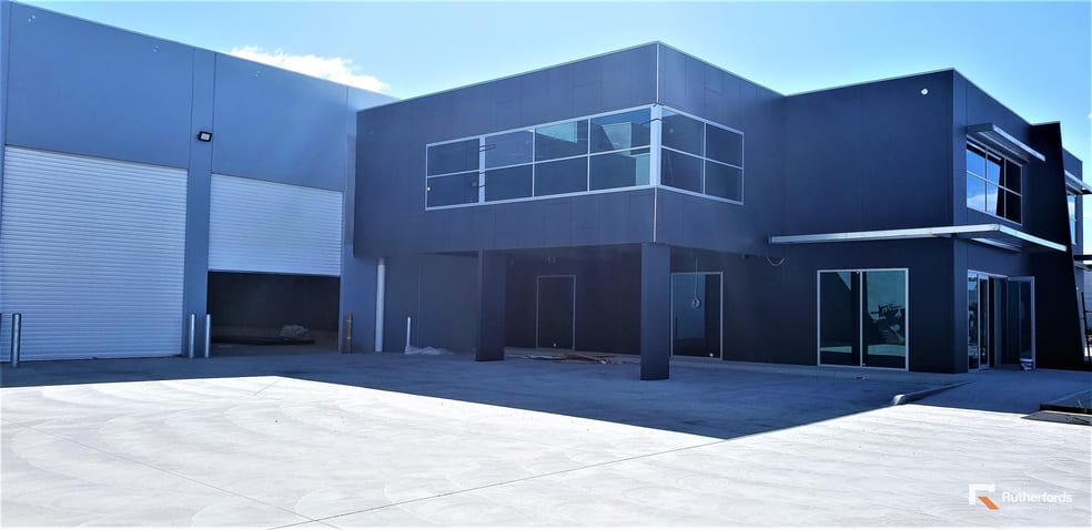Click to view all images 9 Barclay Road Brimbank Gardens VIC 3030 - Image 3
