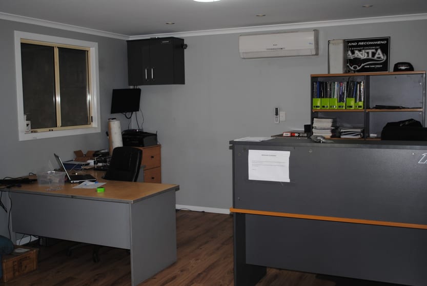 Click to view all images Unit 3, 9-15 Yarra Lane Rockville QLD 4350 - Image 2