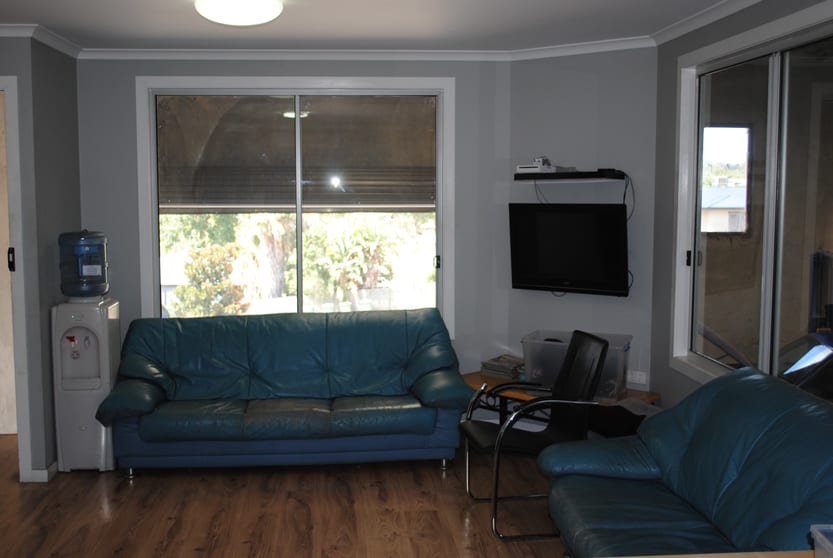 Click to view all images Unit 3, 9-15 Yarra Lane Rockville QLD 4350 - Image 3