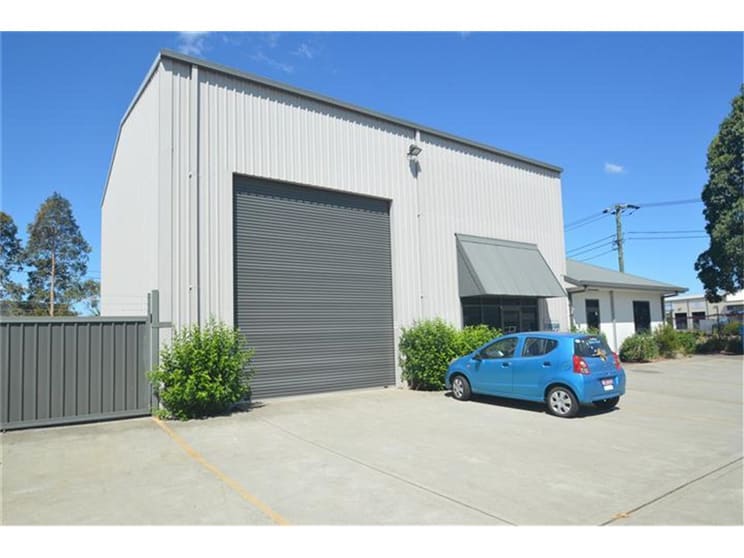 Click to view all images (Unit 2)/33 Shipley Drive Rutherford NSW 2320 - Image 1