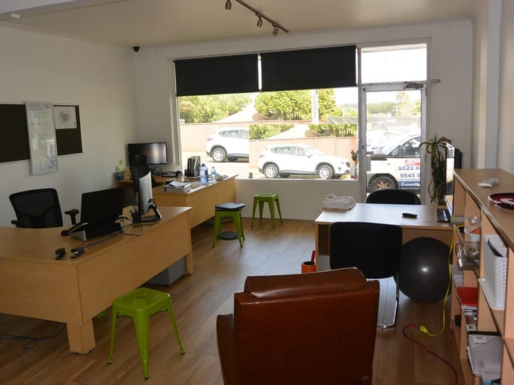 Click to view all images 3/176 Parraweena Rd Miranda NSW 2228 - Image 2