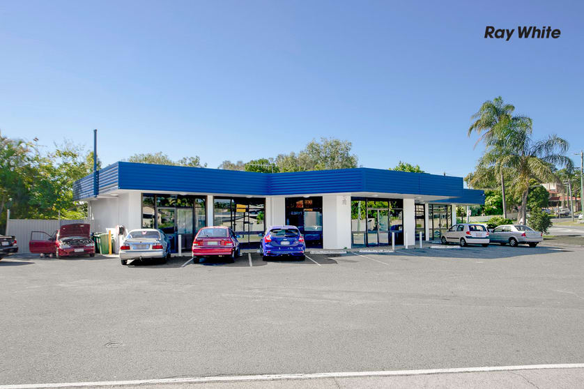 Click to view all images 177 Government Road Labrador QLD 4215 - Image 2