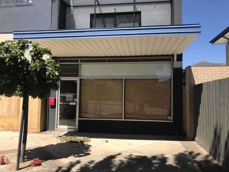 Click to view all images 2 Lawson Street Oakleigh East VIC 3166 - Image 1