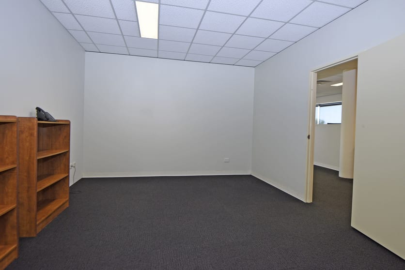 Click to view all images 1/9 Swan Crescent Winnellie NT 0820 - Image 3